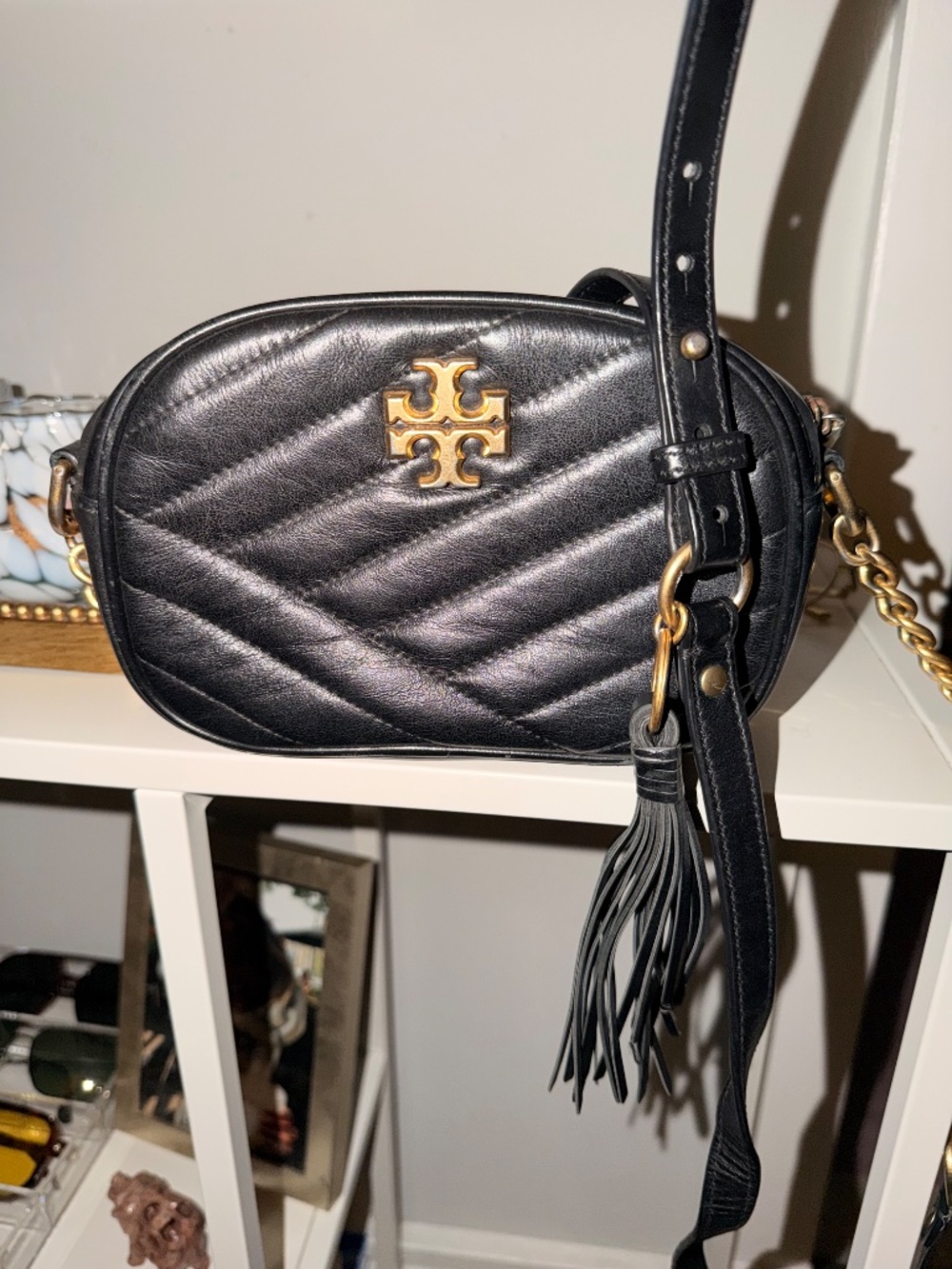 Tory Burch Kira Chevron Small Camera Crossbody Bag - Picture 4 of 6